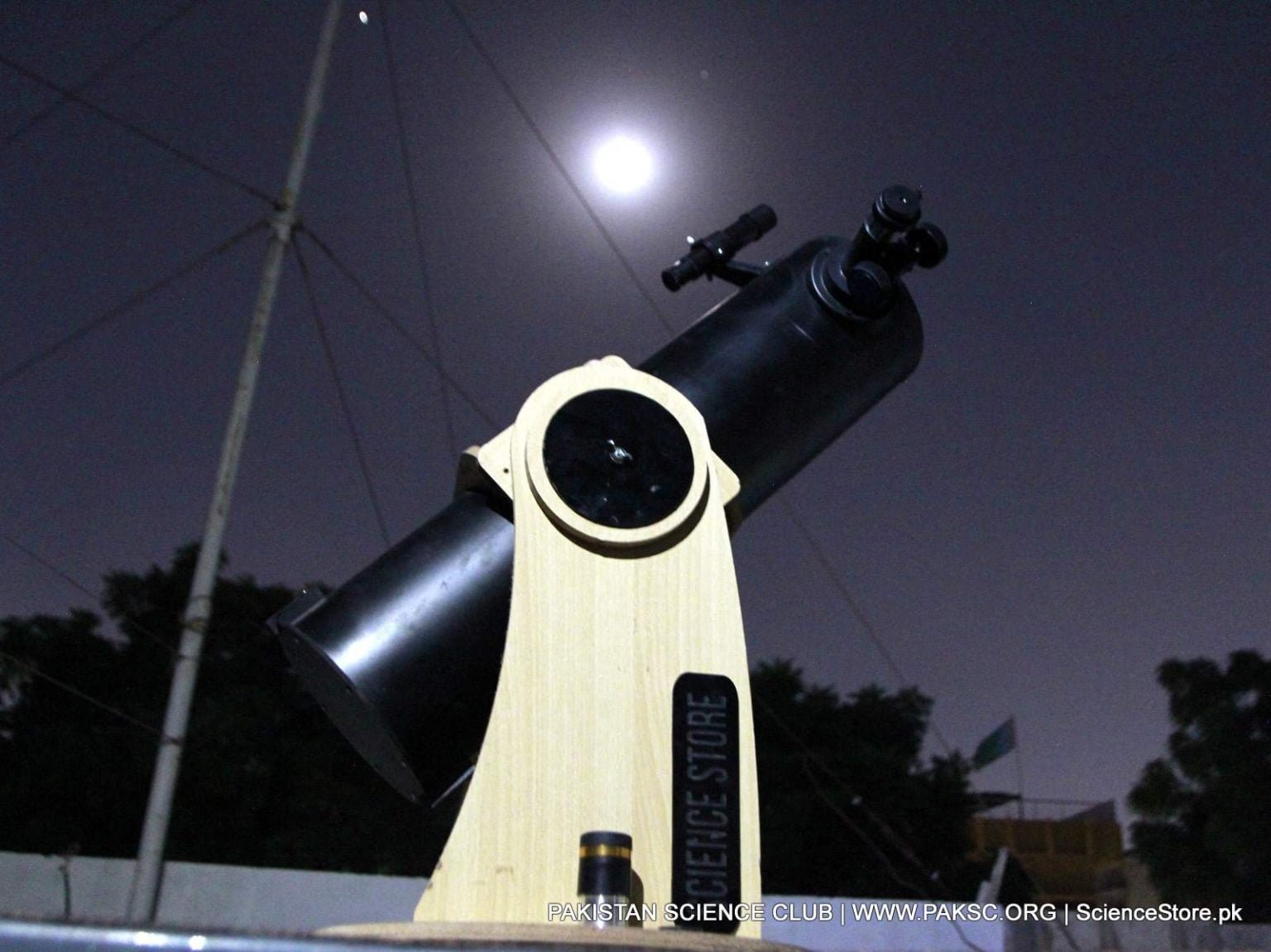 Buy Astronomical telescope in Karachi, Pakistanfor moon and